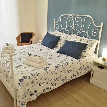 A Casa Di Chiara Appartement Napels Buitenkant foto
