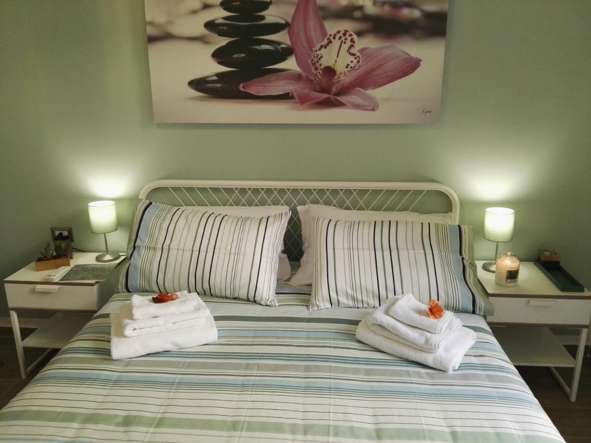 A Casa Di Chiara Appartement Napels Buitenkant foto